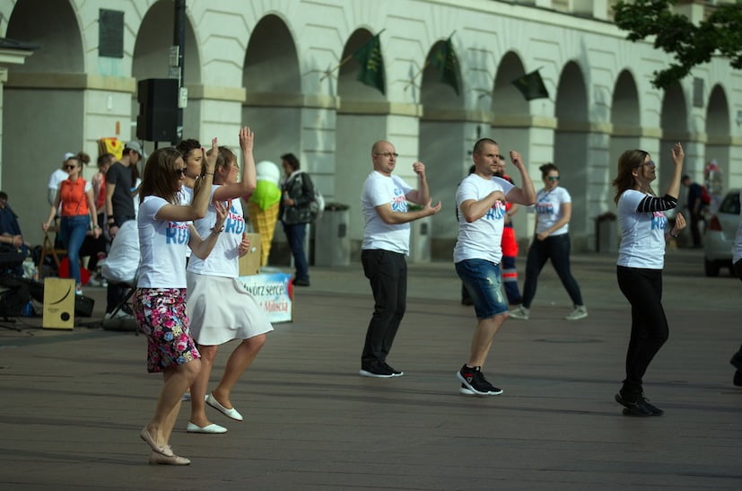 zumba for men is great alternative to gym